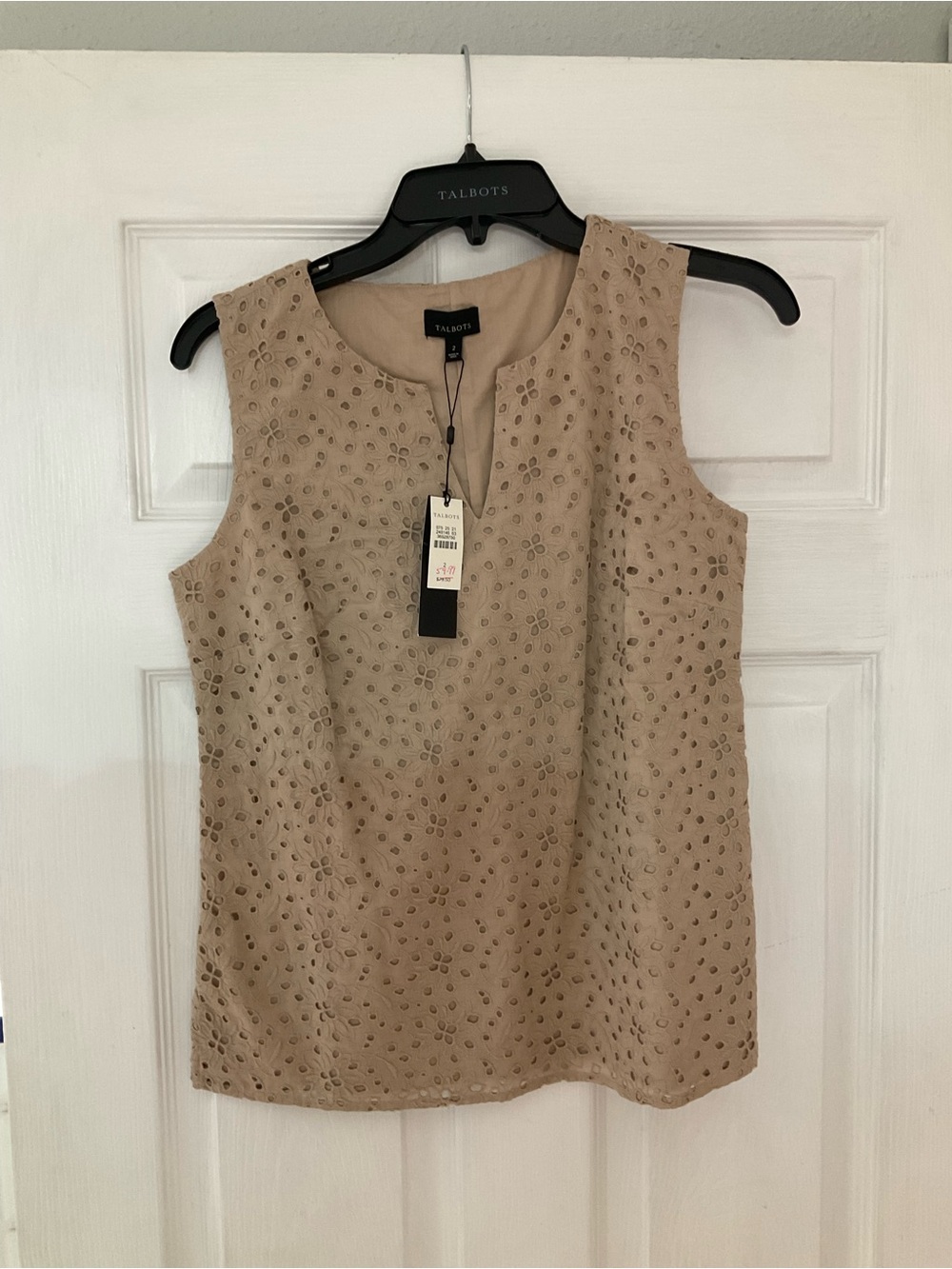 Talbots Beige Eyelet Sleeveless Shell Top